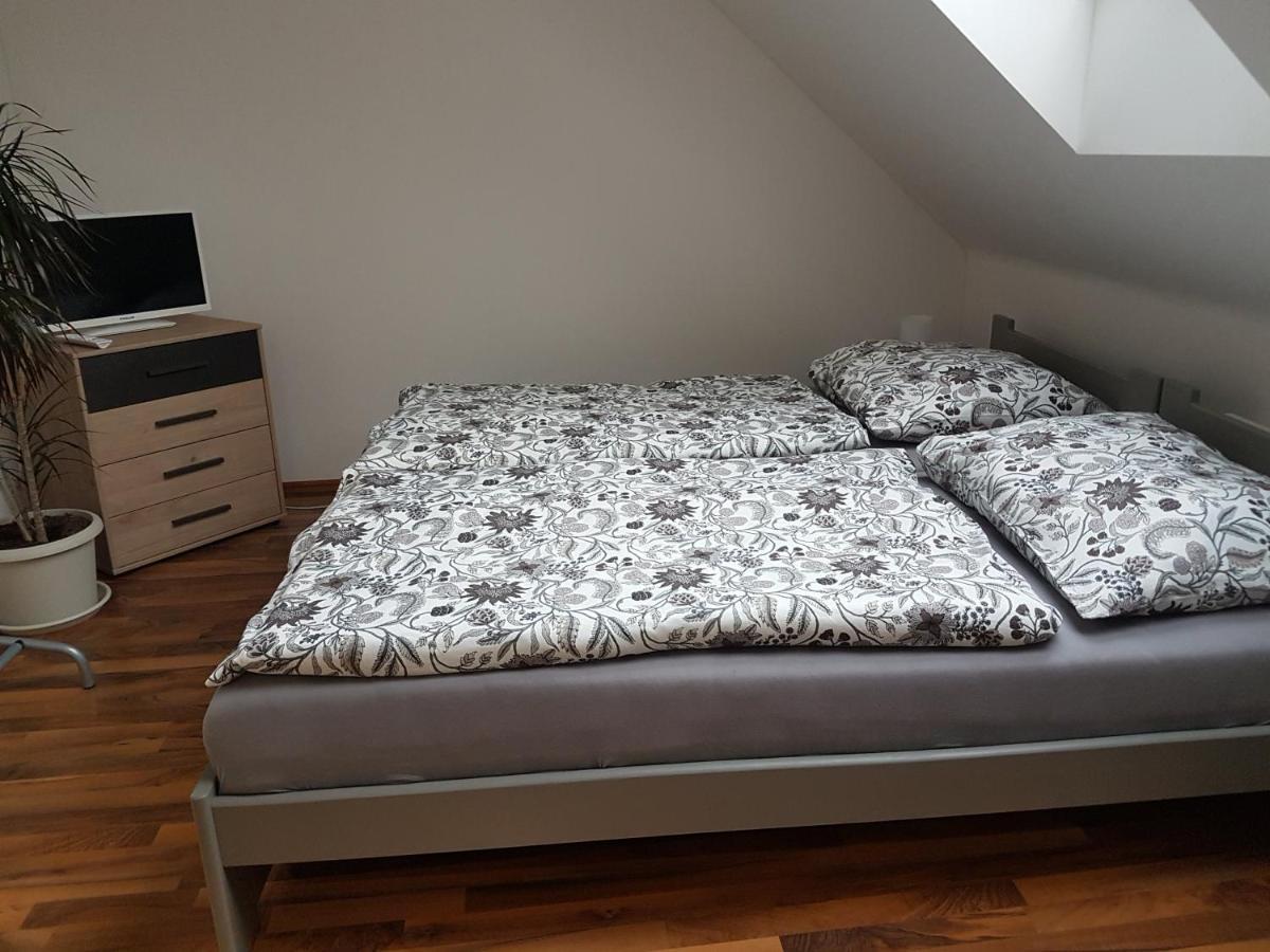 Apartman V Aleji سلافكوف ا برنه المظهر الخارجي الصورة